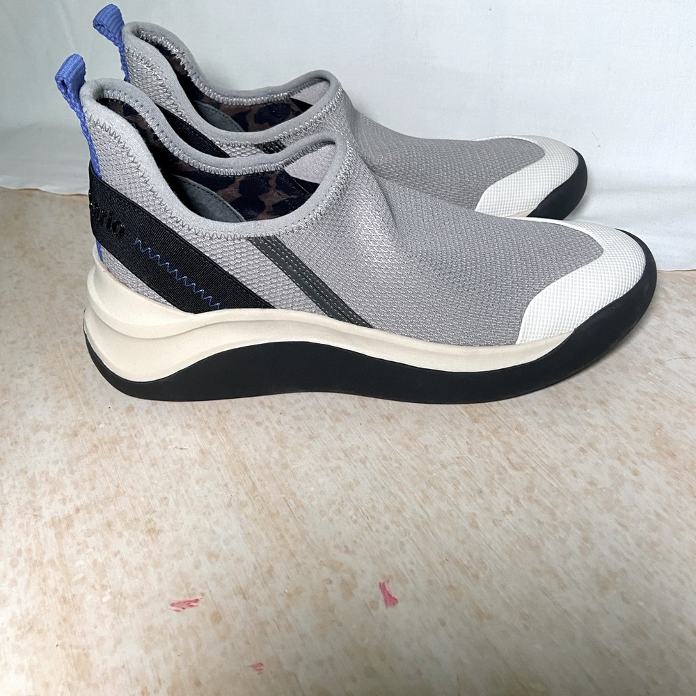 Franco Sarto Mendora Slip On women’s sneakers size 6.5